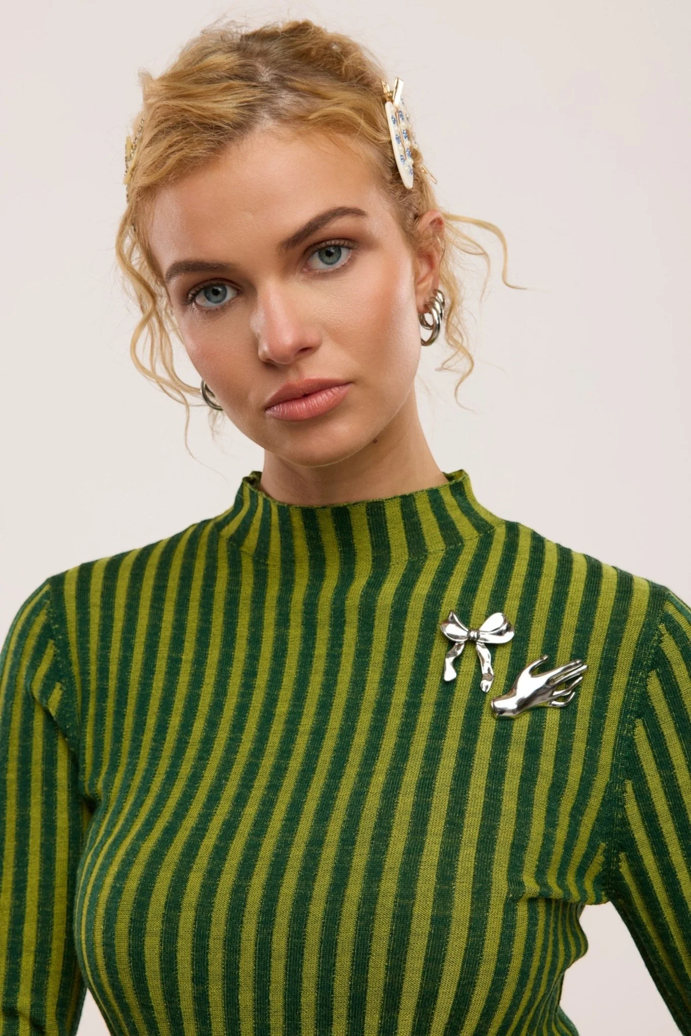 Adorn Bow Brooch