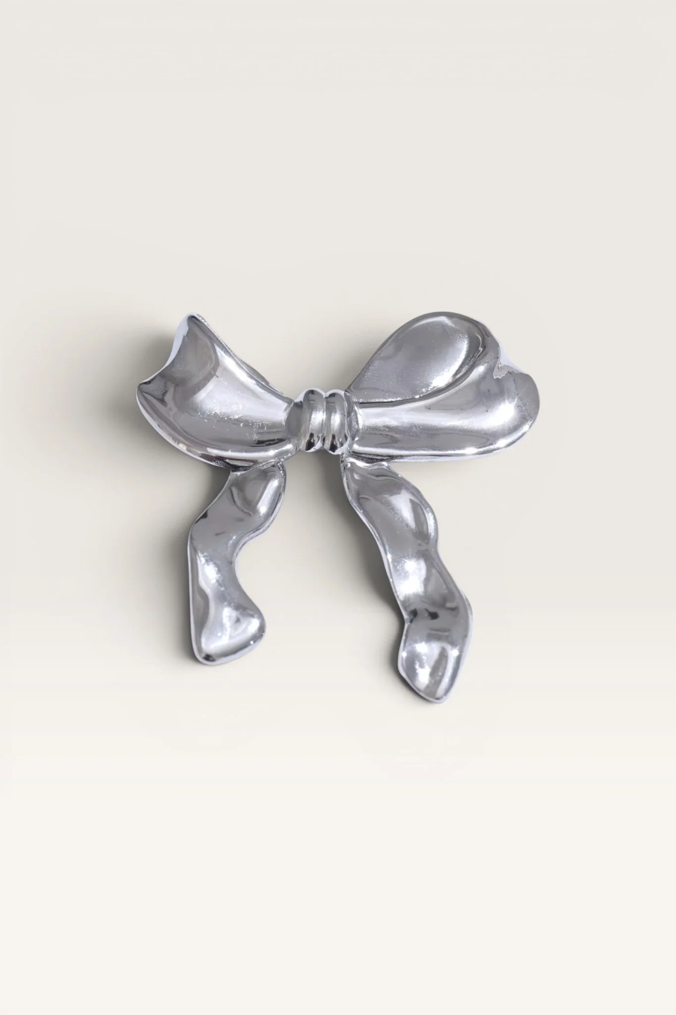 Adorn Bow Brooch - Image 3