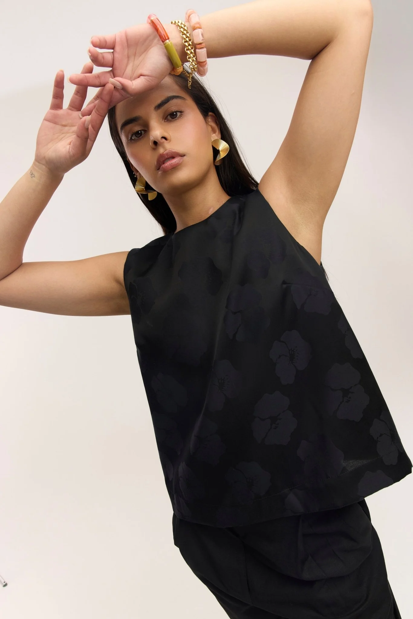 Eclipse Sleeveless Tank - Image 2