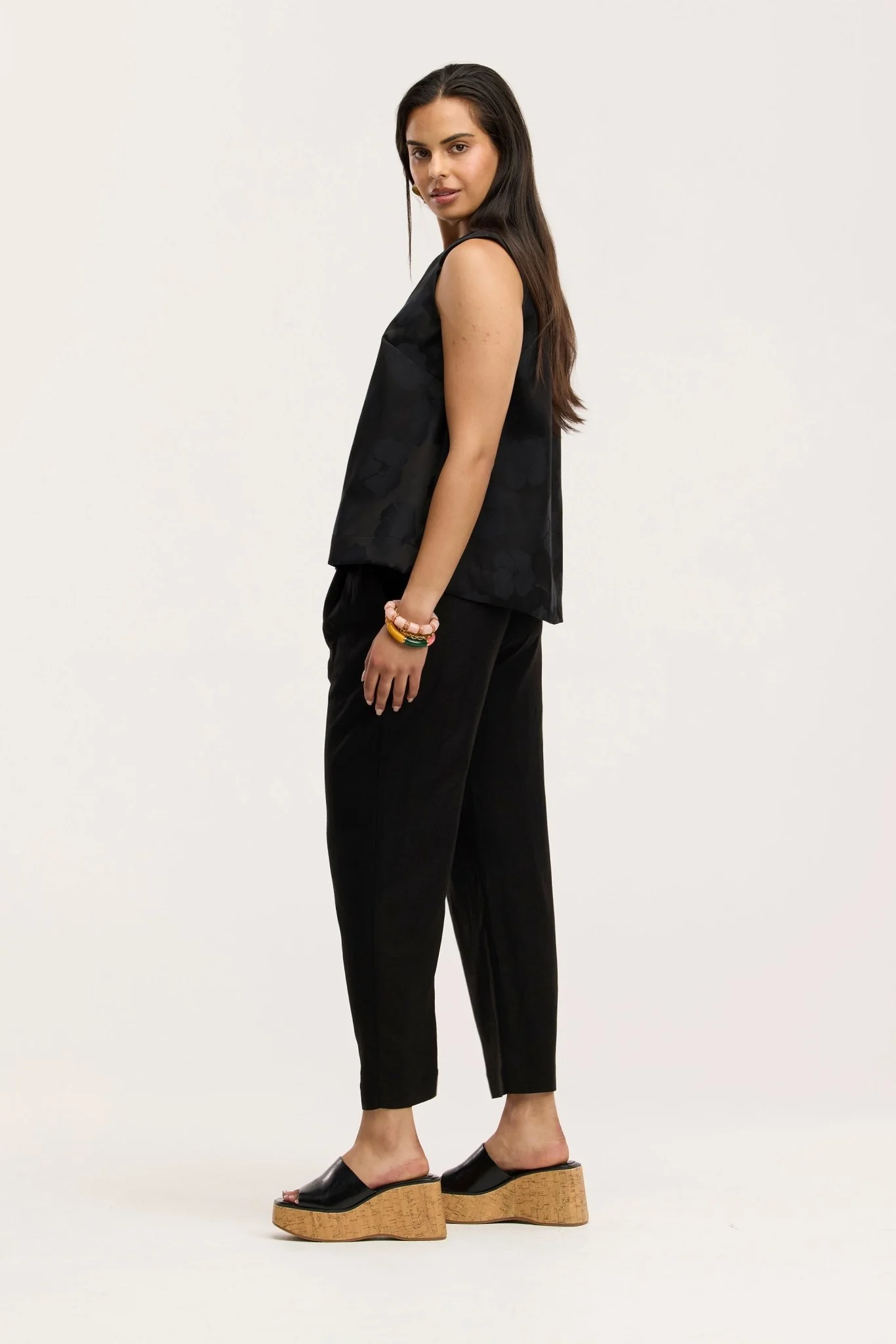 Eclipse Sleeveless Tank - Image 3