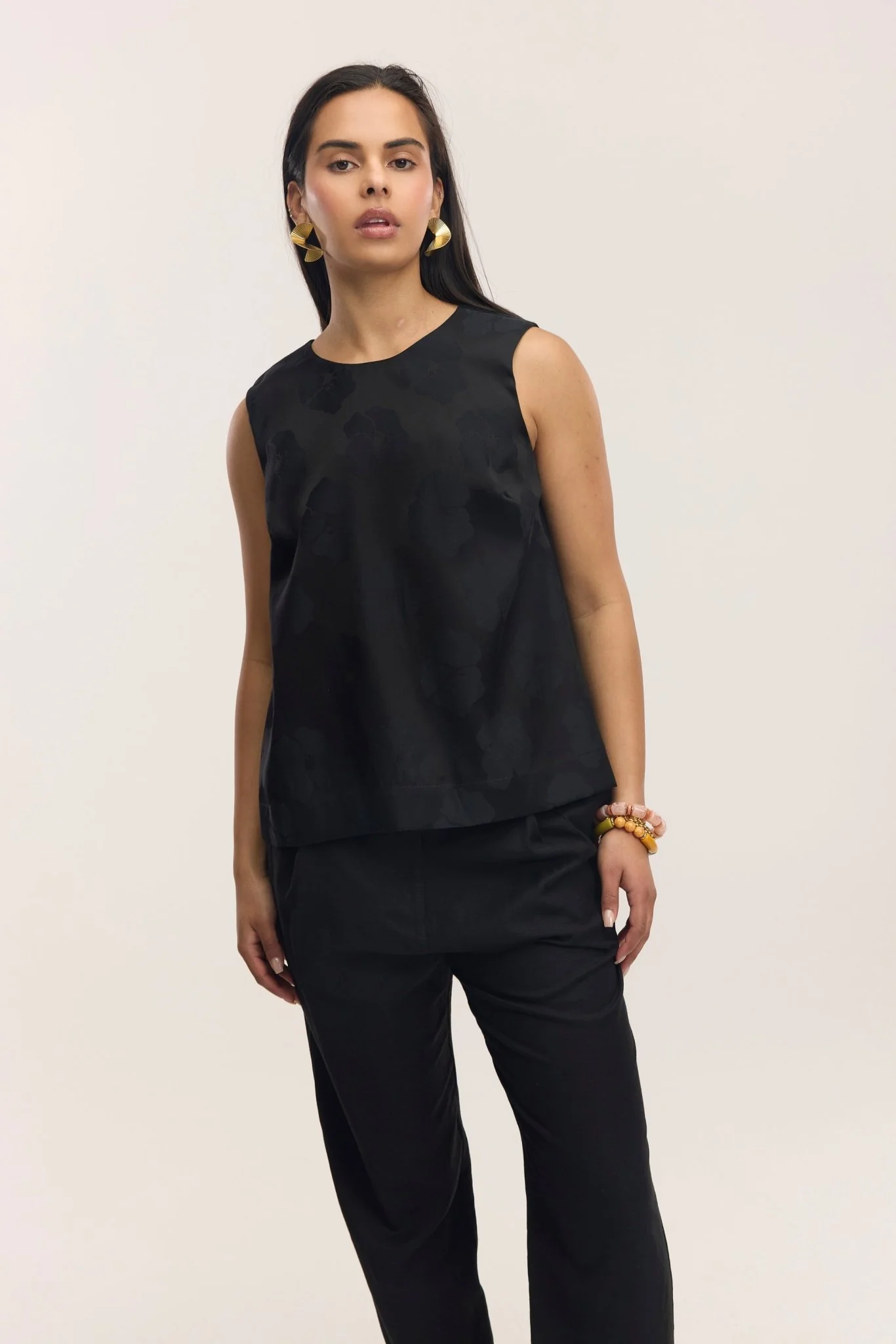 Eclipse Sleeveless Tank - Image 4