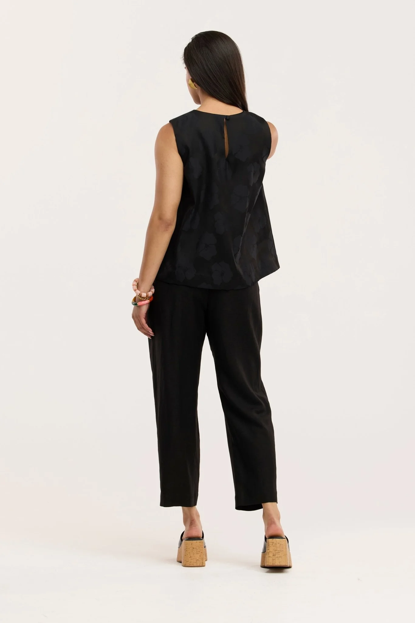 Eclipse Sleeveless Tank - Image 5