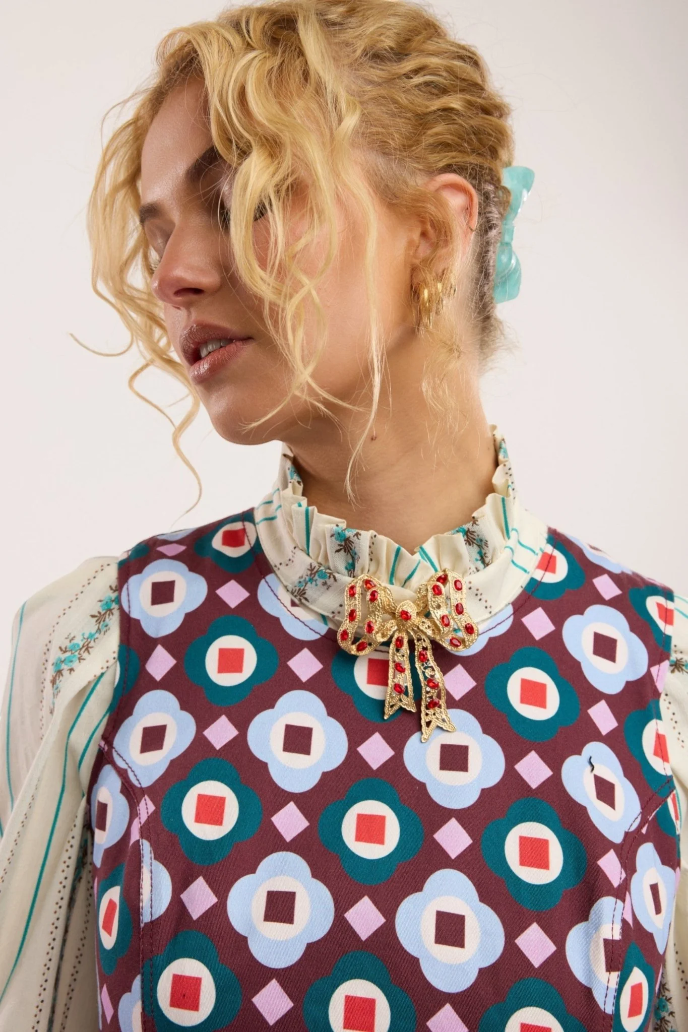 House Of Adornment Brooch - Image 4