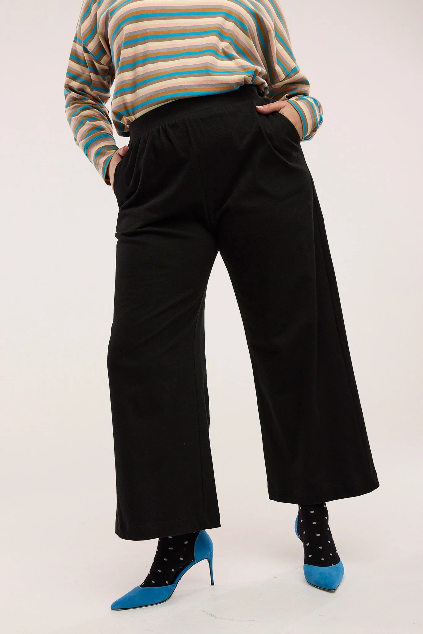 Organic Traveller Wide Leg Pant - Image 9
