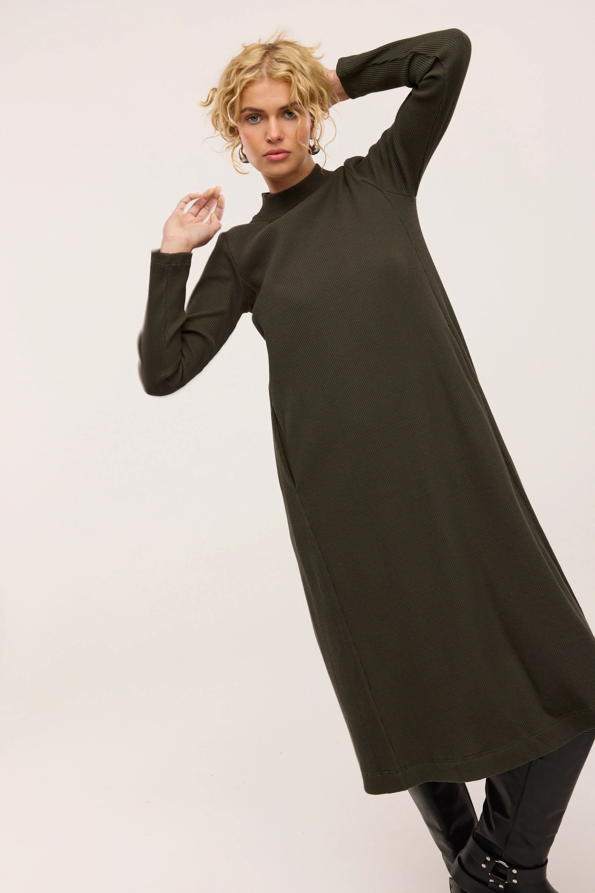 Traveller Luxe Rib Dress - Image 2