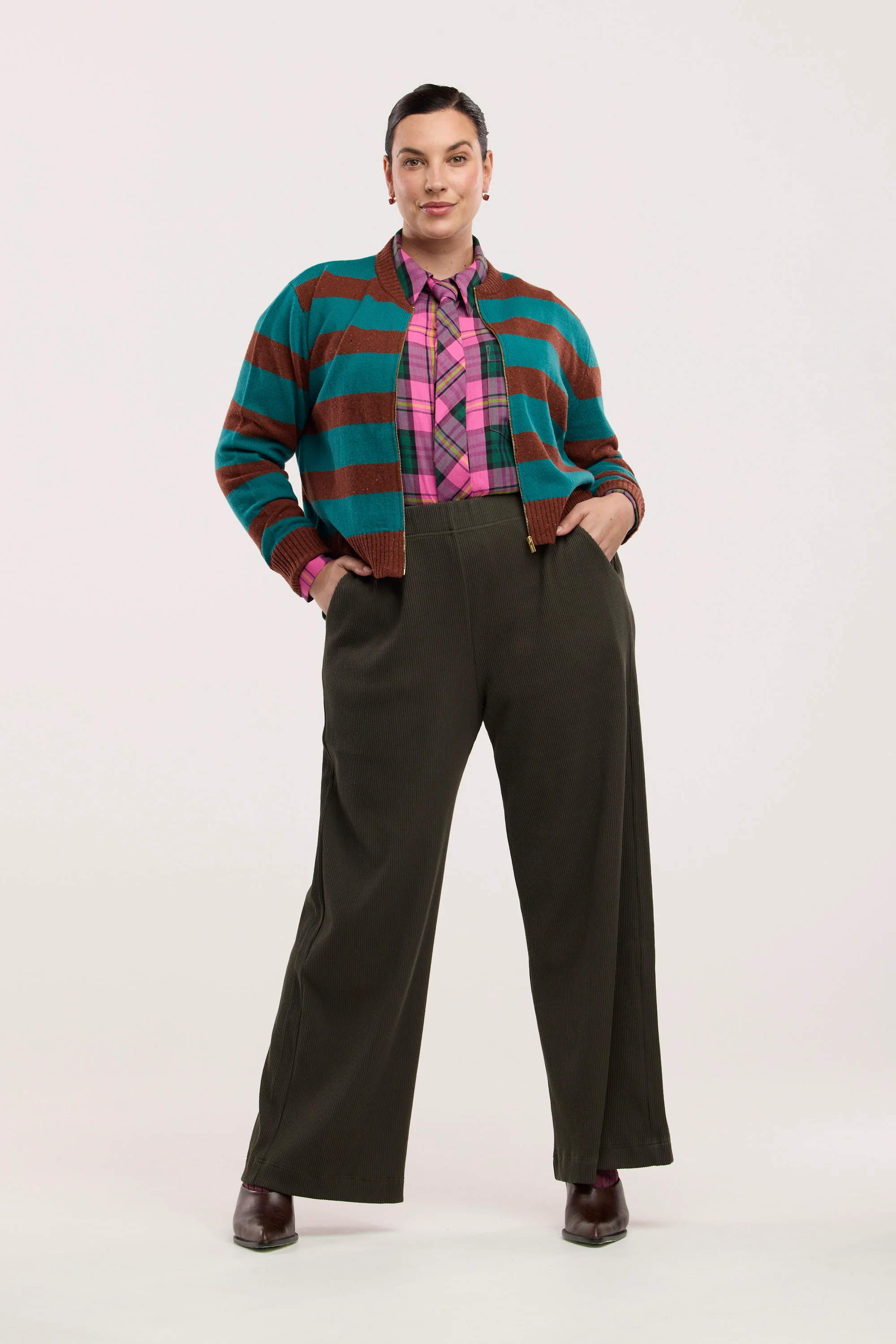 Traveller Luxe Rib Pant - Image 4
