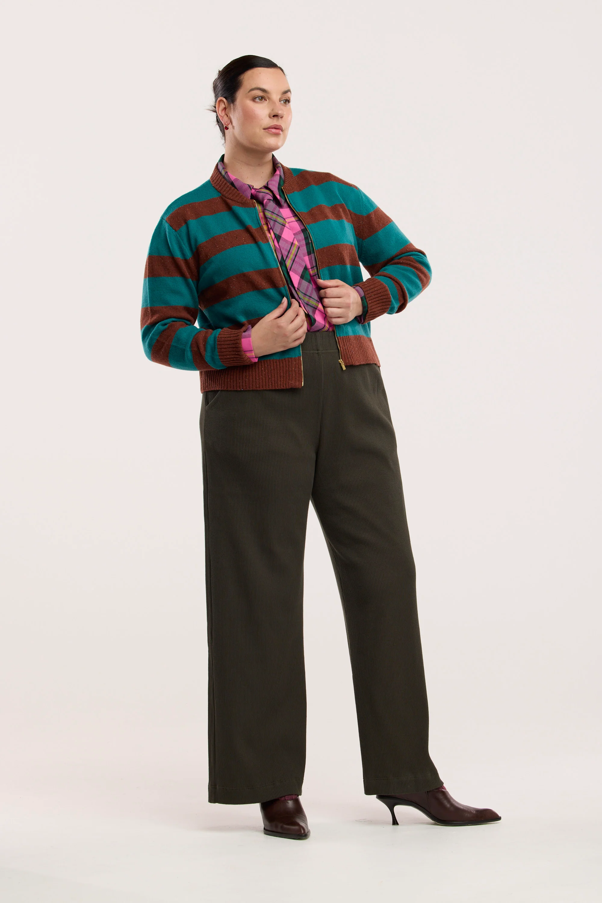 Traveller Luxe Rib Pant - Image 5