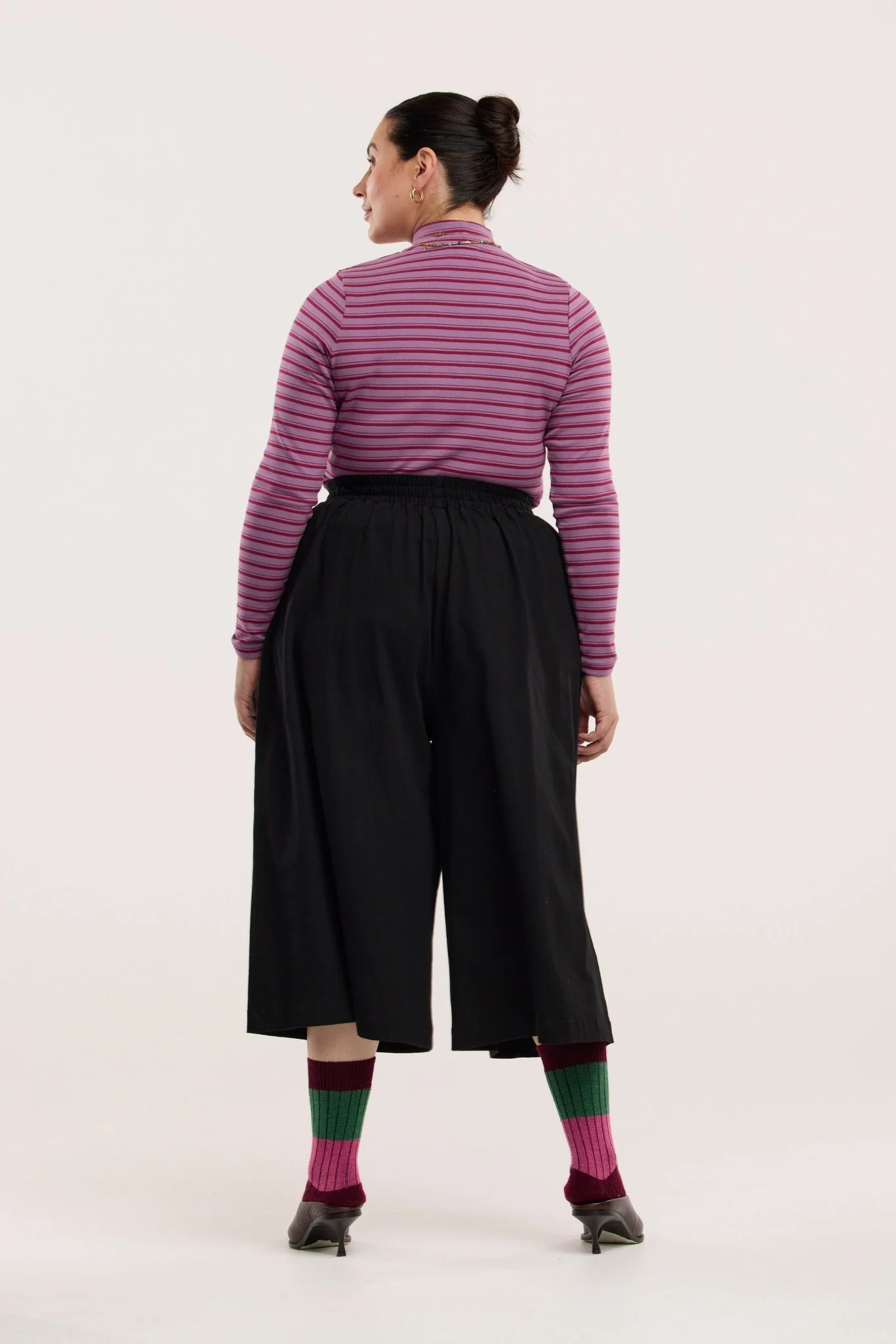 Traveller Rib Mock Neck Top - Image 9