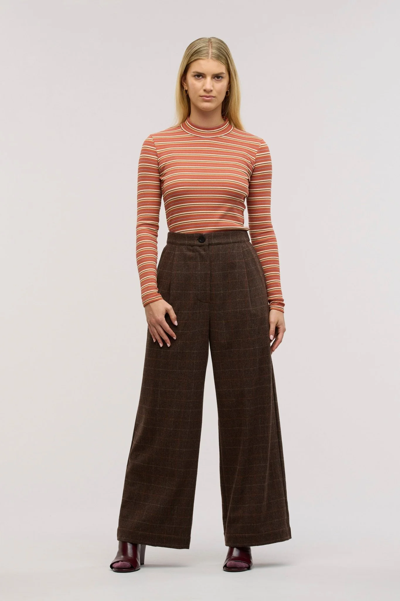 Traveller Waffle Top - Image 7