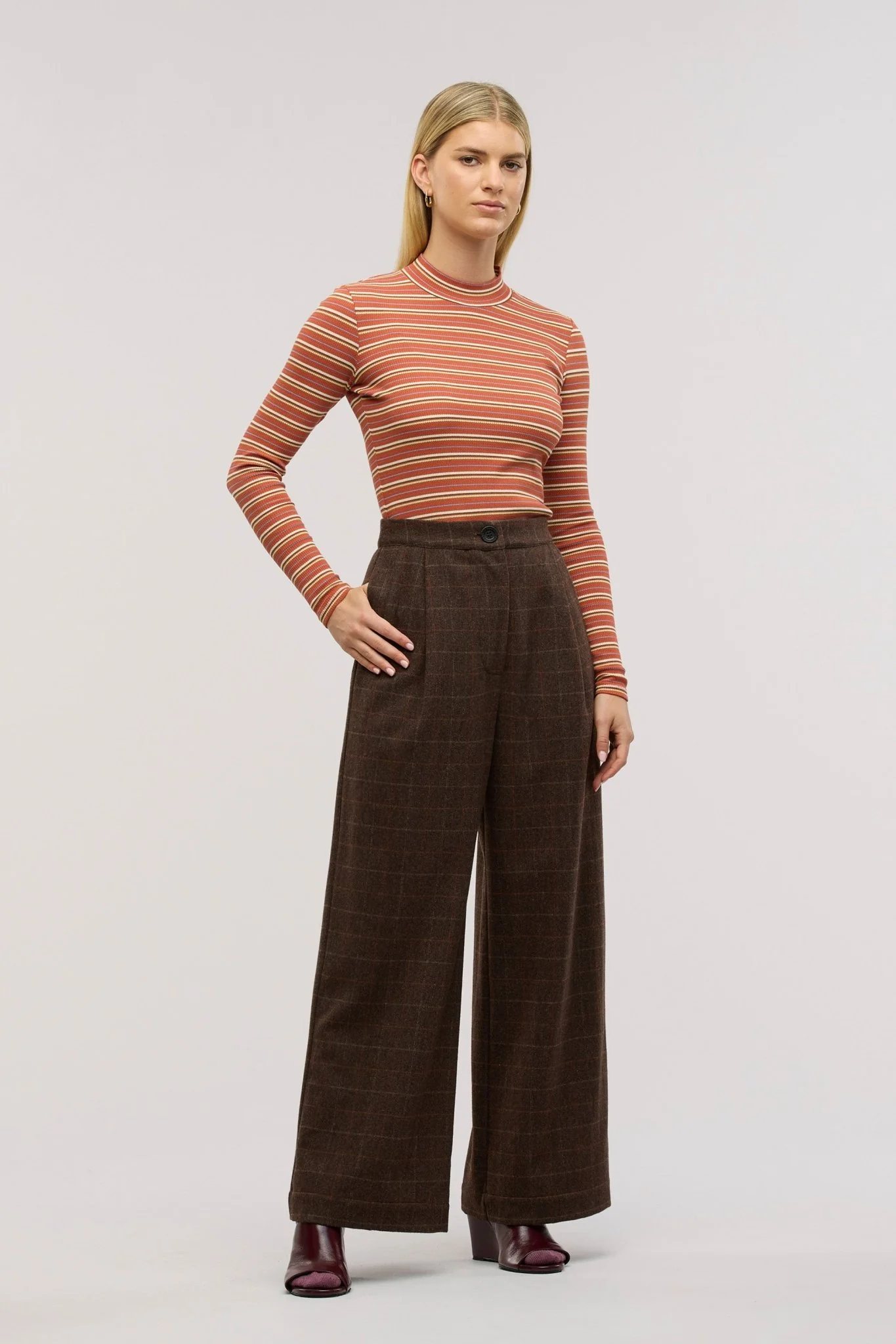 Traveller Waffle Top - Image 8
